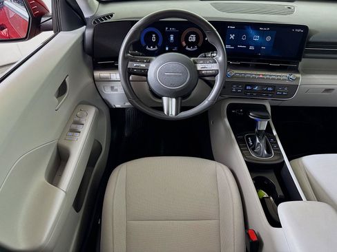 Used 2025 Hyundai Kona SEL FWD image 18