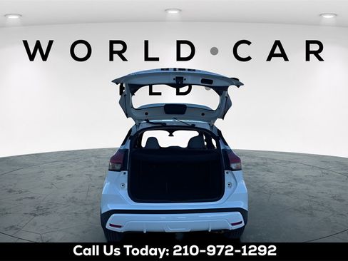 Used 2024 Nissan Kicks SR w/ SR Premium Package image 7