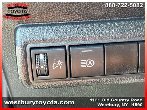 Used 2021 Toyota Corolla LE FWD image 22