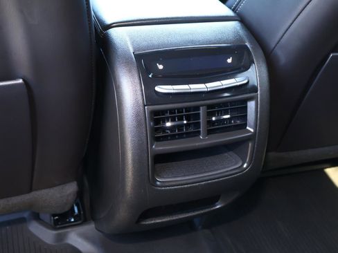 Used 2023 Cadillac XT5 Sportv w/ Technology Package image 18