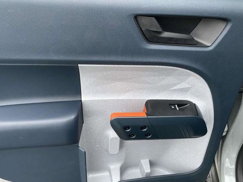 Used 2023 Ford Maverick XLT image 12