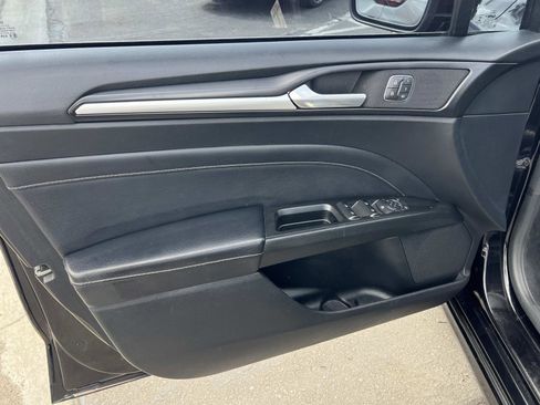 Used 2020 Ford Fusion Titanium image 6