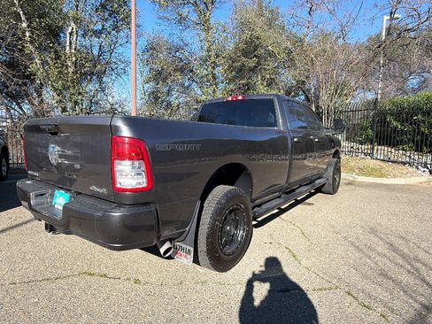 Used 2024 RAM 3500 Big Horn w/ Sport Appearance Package image 4