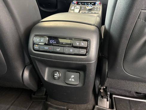Used 2025 Hyundai Palisade Calligraphy AWD/4WD image 22