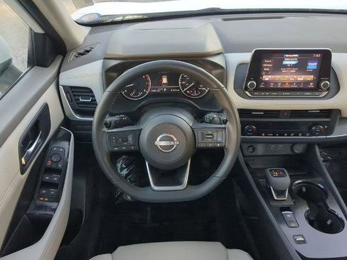 Certified 2024 Nissan Rogue SV w/ SV Premium Package FWD image 16