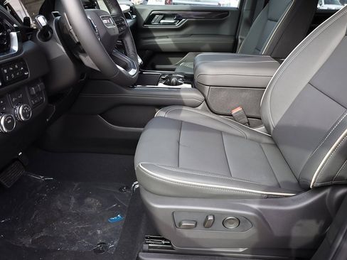 New 2026 GMC Yukon XL Elevation image 11