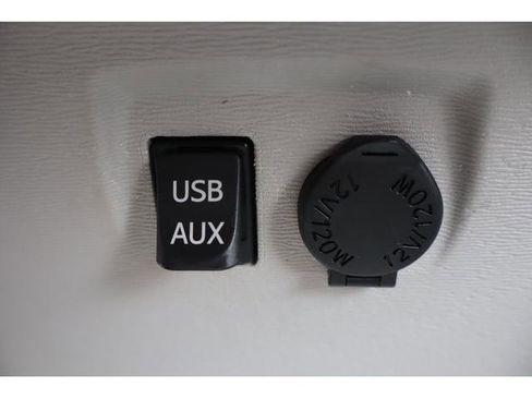 Used 2011 Toyota Sienna LE FWD image 16