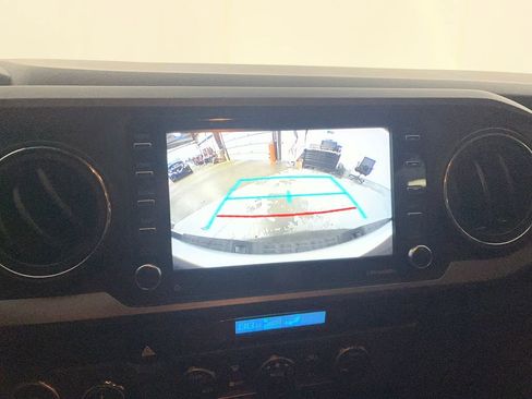 Used 2021 Toyota Tacoma TRD Off-Road image 73