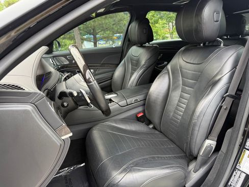 Used 2020 Mercedes-Benz S 560 Sedan image 36