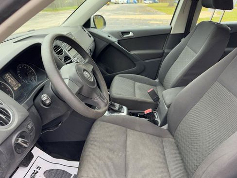 Used 2012 Volkswagen Tiguan S AWD/4WD image 19
