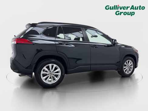 Used 2024 Toyota Corolla Cross LE AWD/4WD image 9