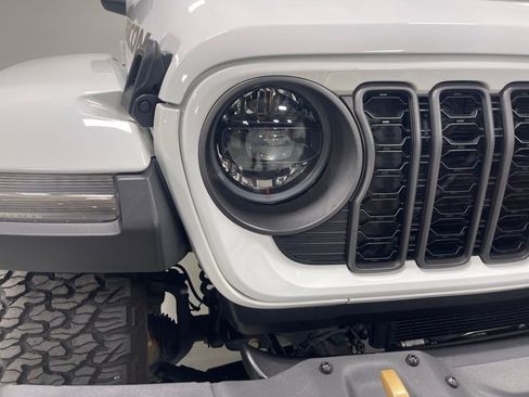 Used 2024 Jeep Wrangler Unlimited Rubicon 392 image 10