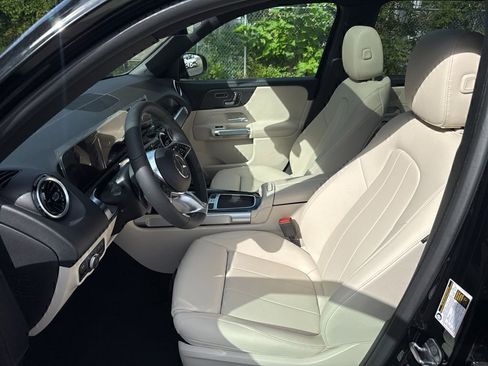 New 2026 Mercedes-Benz GLB 250 4MATIC image 14