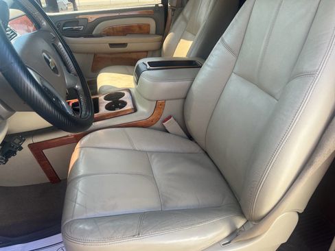 Used 2009 Chevrolet Silverado 3500 LTZ w/ LTZ Plus Package image 7