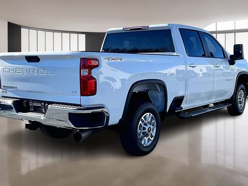 Used 2025 Chevrolet Silverado 2500 LT w/ Convenience Package image 6