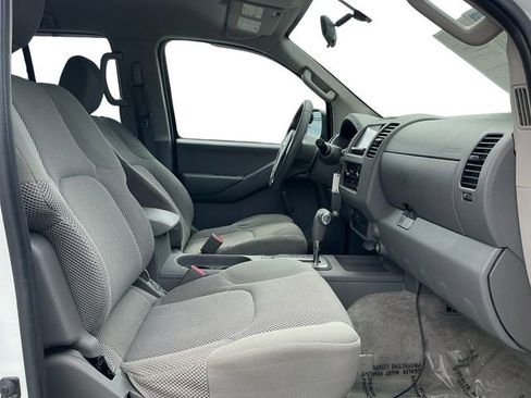 Used 2013 Nissan Frontier S AWD/4WD image 17
