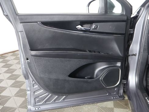 Used 2023 Lincoln Nautilus Reserve AWD/4WD image 26