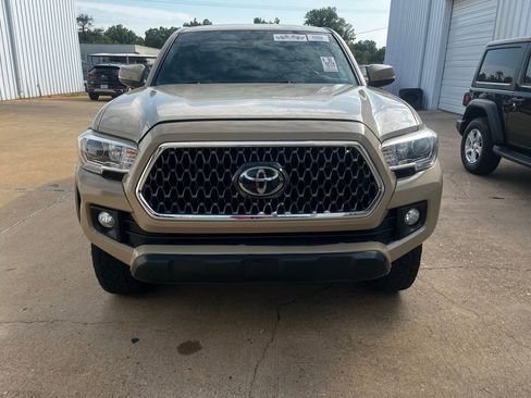 Used 2019 Toyota Tacoma TRD Off-Road image 8