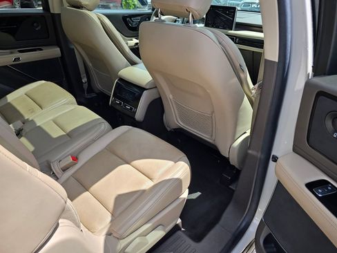 Used 2022 Lincoln Aviator Reserve RWD image 34