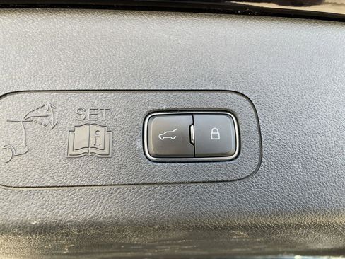 Used 2023 Lincoln Aviator AWD w/ Premium Package image 43