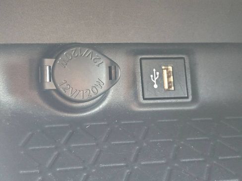 Certified 2025 Toyota RAV4 LE AWD/4WD image 28