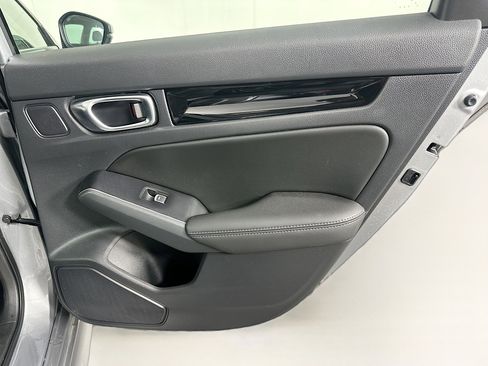 Used 2022 Honda Civic Touring image 30