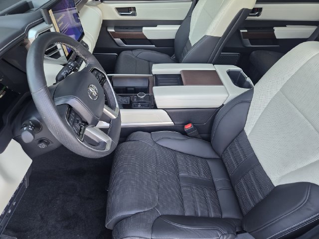 Used 2024 Toyota Sequoia Capstone AWD/4WD image 10