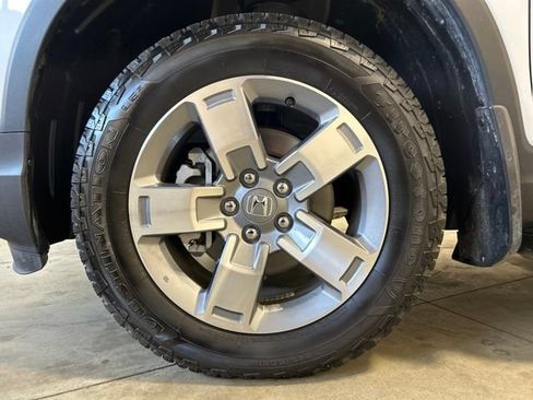 Certified 2025 Honda Ridgeline RTL image 11