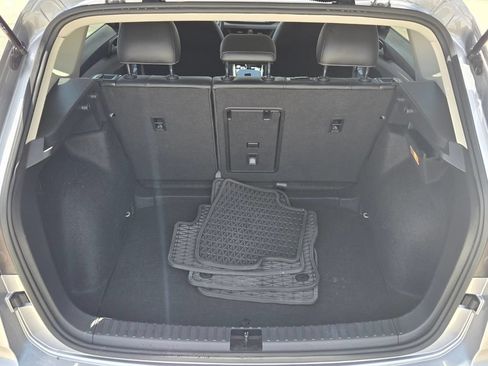Certified 2023 Volkswagen Taos SE w/ Black Wheel Package FWD image 15