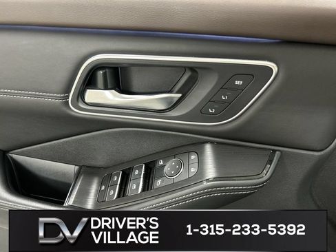 Used 2023 Nissan Rogue Platinum AWD/4WD image 11