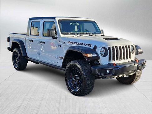 Used 2023 Jeep Gladiator Mojave image 2