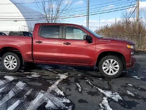 Used 2020 Chevrolet Silverado 1500 Custom w/ Custom Value Package image 9