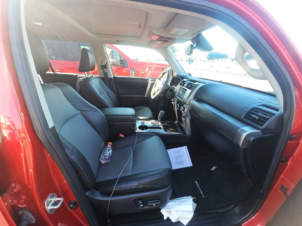 Used 2022 Toyota 4Runner SR5 Premium w/ Moonroof Package RWD image 23