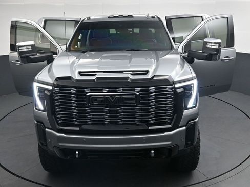 Used 2025 GMC Sierra 2500 Denali Ultimate w/ Max Trailering Package AWD/4WD image 41