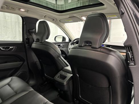 Used 2022 Volvo XC60 B5 Momentum w/ Climate Package AWD/4WD image 50