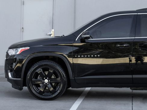 Used 2018 Chevrolet Traverse LT AWD/4WD image 6