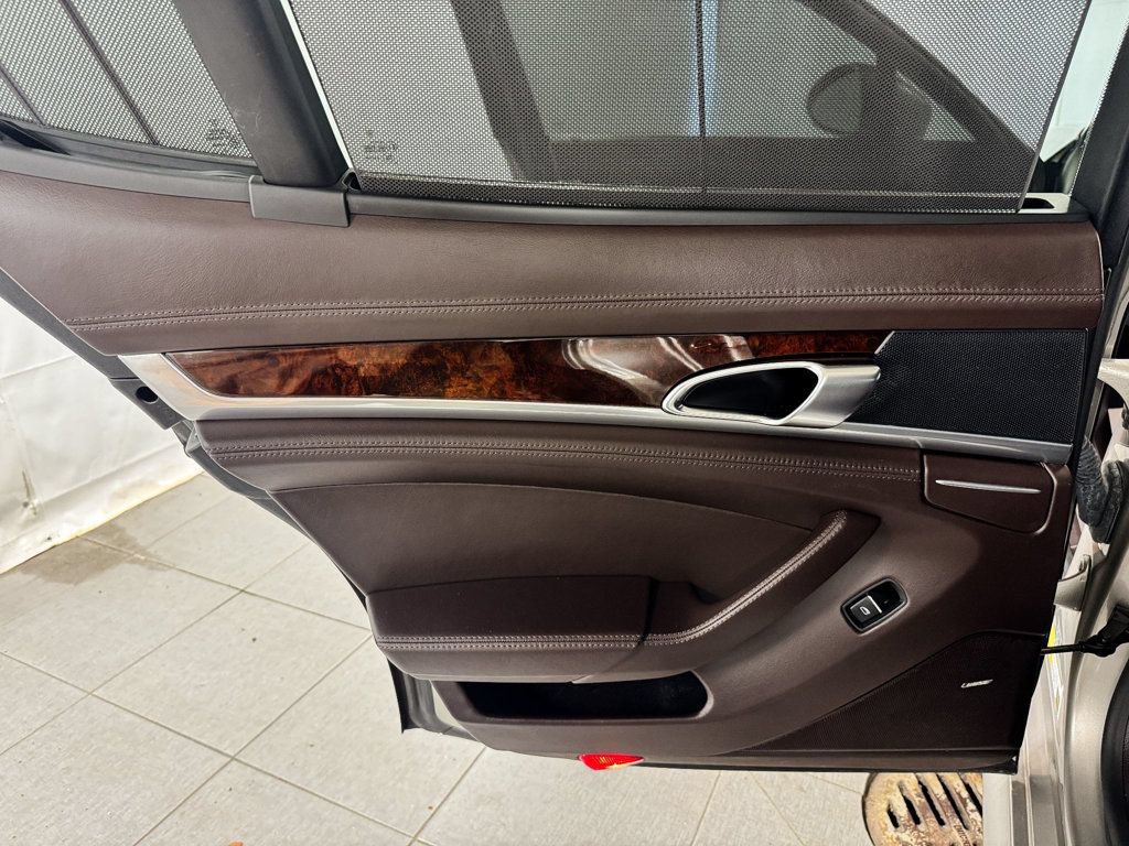 Used 2013 Porsche Panamera AWD/4WD image 19