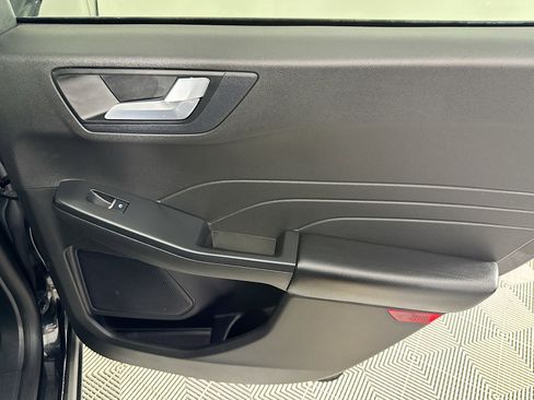 Used 2024 Ford Escape Platinum image 27