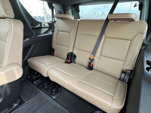 Used 2024 Chevrolet Tahoe Premier image 11