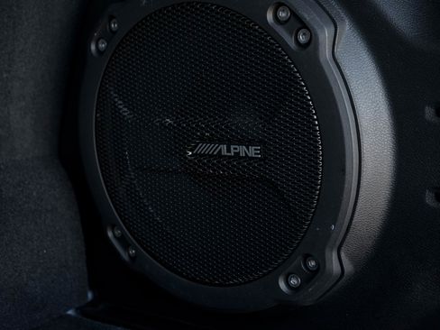 Used 2022 Jeep Wrangler Unlimited Sahara w/ Cold Weather Group image 14