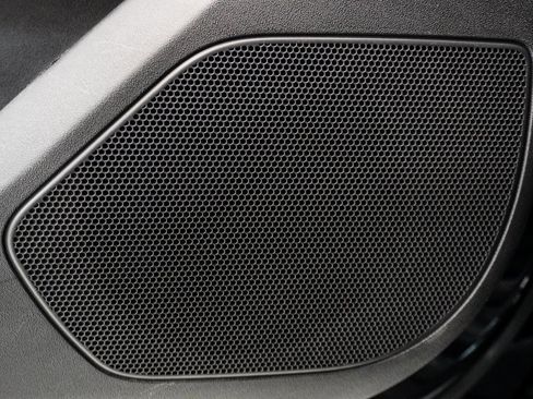 Used 2022 Land Rover Range Rover Velar S image 24