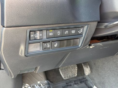Used 2026 Toyota Tundra SR5 w/ SR5 Premium Package AWD/4WD image 14