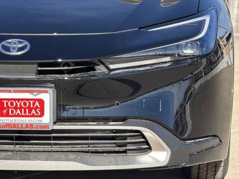 New 2026 Toyota Prius SE image 8