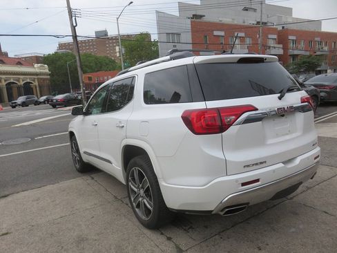 Used 2019 GMC Acadia Denali w/ Technology Package AWD/4WD image 5