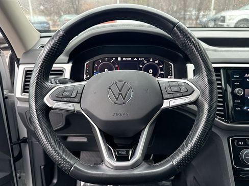 Used 2023 Volkswagen Atlas SEL R-Line image 11