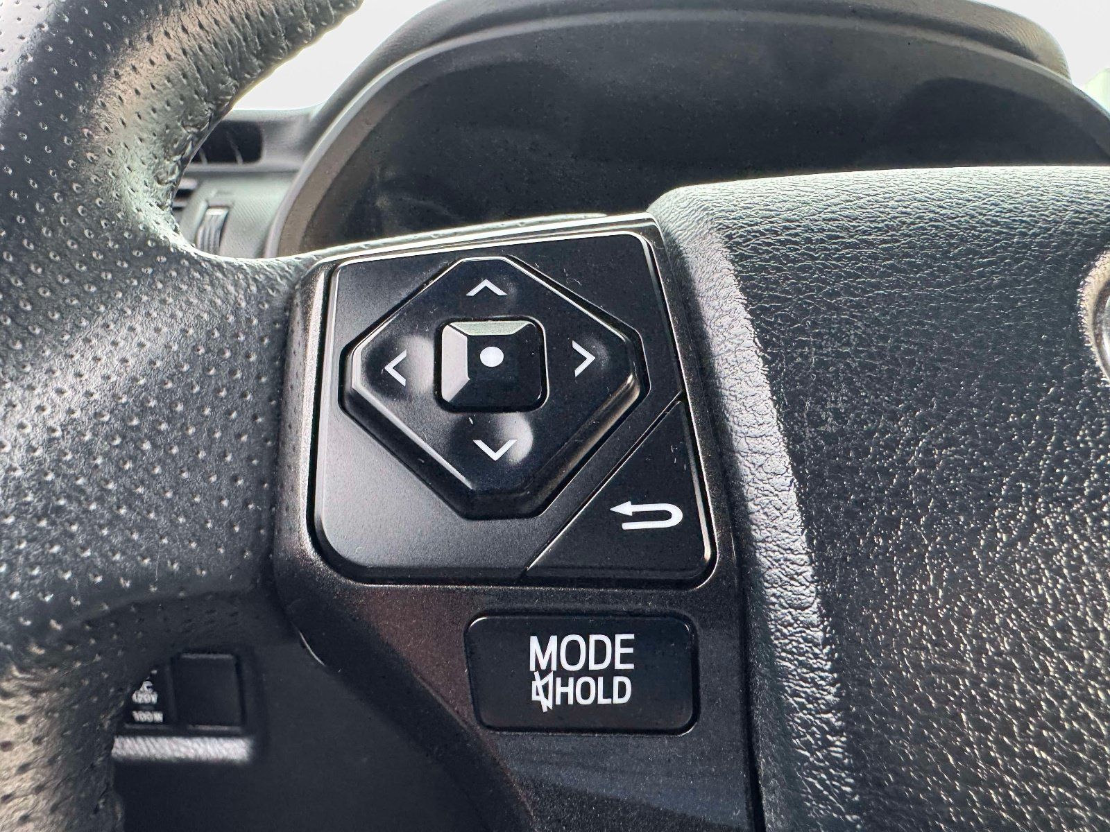 Used 2019 Toyota 4Runner TRD Off-Road Premium AWD/4WD image 28