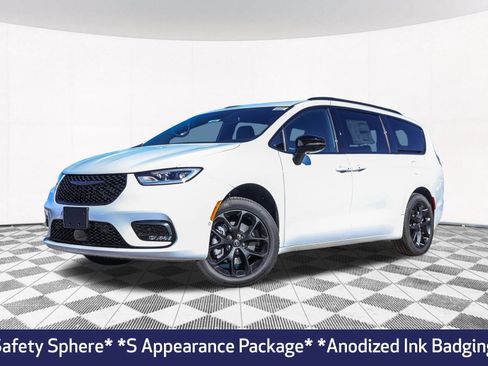 New 2026 Chrysler Pacifica Select w/ S Appearance Package AWD/4WD image 2