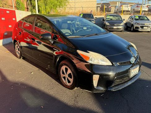 Used 2015 Toyota Prius Two w/ Preferred Accessory Package image 4