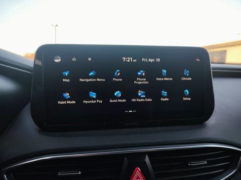 Used 2023 Hyundai Santa Fe SEL w/ Cargo Package image 3