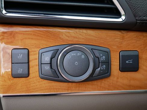 Used 2013 Lincoln MKX AWD image 17